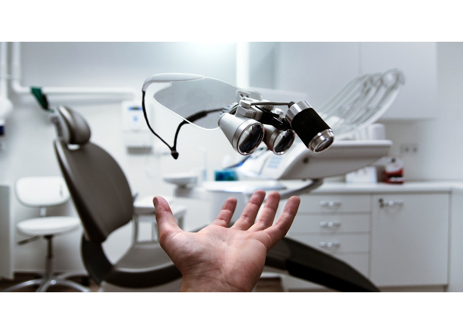 DENTAL MALPRACTICE LAWSUITS ARE ON THE RISE McKenna Storer